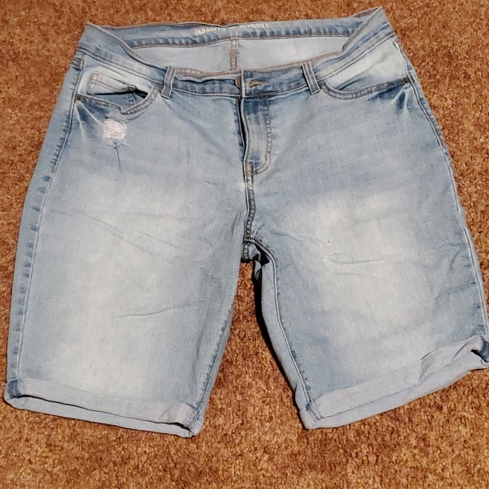 Bermuda jean shorts